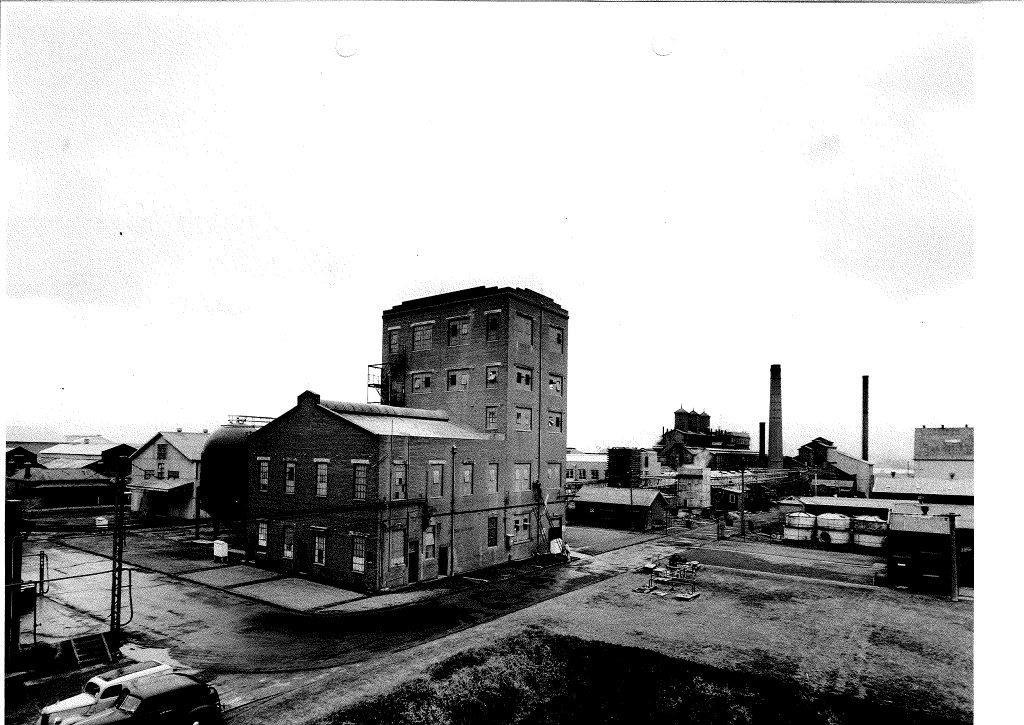 Yarraville distillery 1950s.jpg